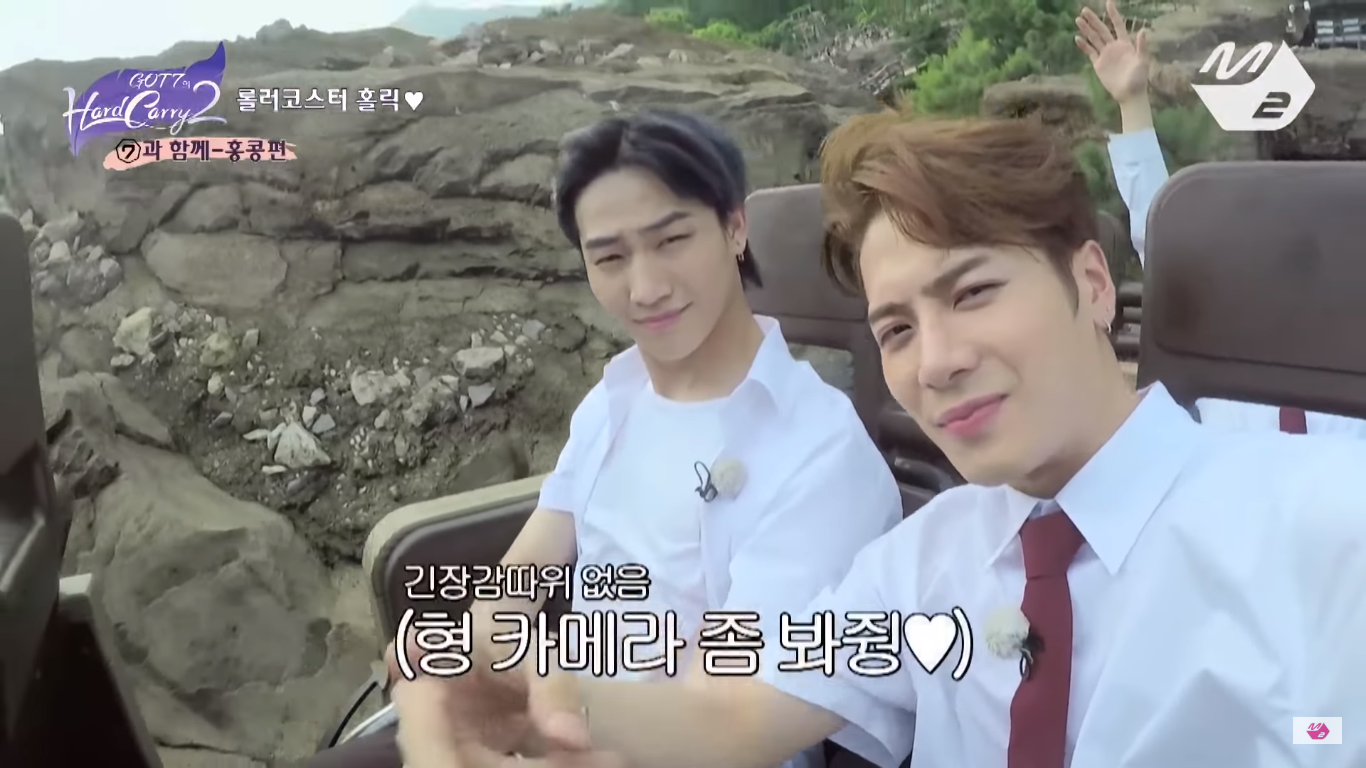 Jackson (GOT7) đã không còn gào thét, khóc lóc khi chơi tàu lượn siêu tốc nữa rồi! 2 Jackson (GOT7) đã không còn gào thét, khóc lóc khi chơi tàu lượn siêu tốc nữa rồi! - Ảnh 6.
