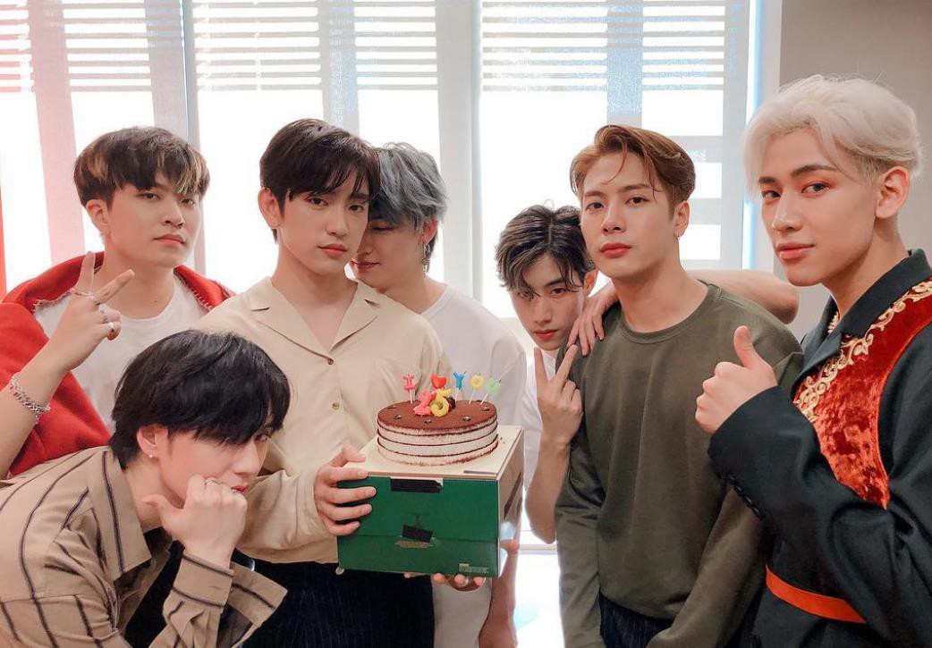 Cứ tưởng TWICE là nghệ sĩ kiếm tiền giỏi nhất JYP nhưng sự thật thì danh hiệu này lại thuộc về một nhóm nhạc khác 5 Cứ tưởng TWICE là nghệ sĩ kiếm tiền giỏi nhất JYP nhưng sự thật thì danh hiệu này lại thuộc về một nhóm nhạc khác - Ảnh 5.