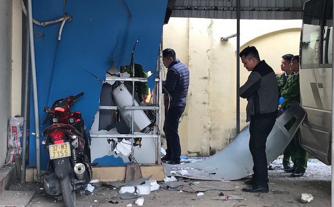 Hai anh em chế mìn cho nổ cây ATM ngân hàng Vietinbank - Ảnh 1.