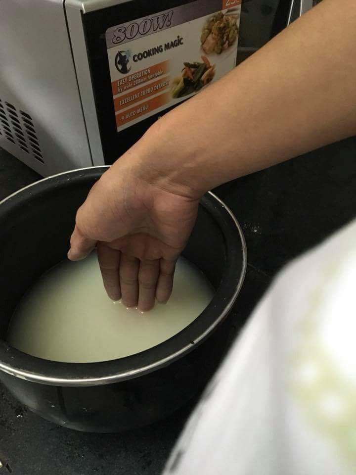 Có những thứ đã trở thành huyền thoại và công thức nấu cơm này là một trong số đó - Ảnh 1. Có những thứ đã trở thành huyền thoại và công thức nấu cơm này là một trong số đó - Ảnh 1.