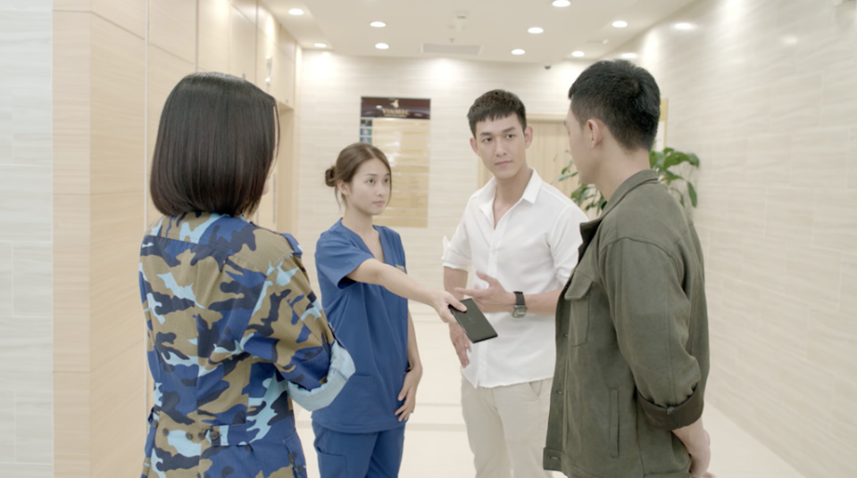 Hậu Duệ Mặt Trời sau 2 tập đã trở thành từ khóa hot nhất tuần - Ảnh 3. Hậu Duệ Mặt Trời sau 2 tập đã trở thành từ khóa hot nhất tuần - Ảnh 3.