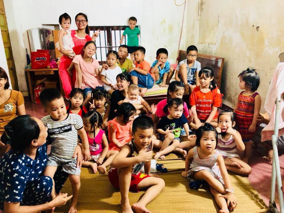 Khoe ảnh đại gia đình quây quần ăn cỗ trong ngày nghỉ lễ Quốc khánh vô cùng ý nghĩa nhưng mọi người chỉ thấy choáng váng bởi điều này - Ảnh 2. Khoe ảnh đại gia đình quây quần ăn cỗ trong ngày nghỉ lễ Quốc khánh vô cùng ý nghĩa nhưng mọi người chỉ thấy choáng váng bởi điều này - Ảnh 2.