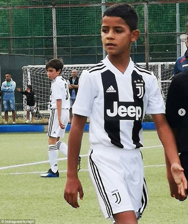 Con trai Ronaldo ghi tới 4 bàn trong ngày ra mắt đội U9 Juventus - Ảnh 2.
