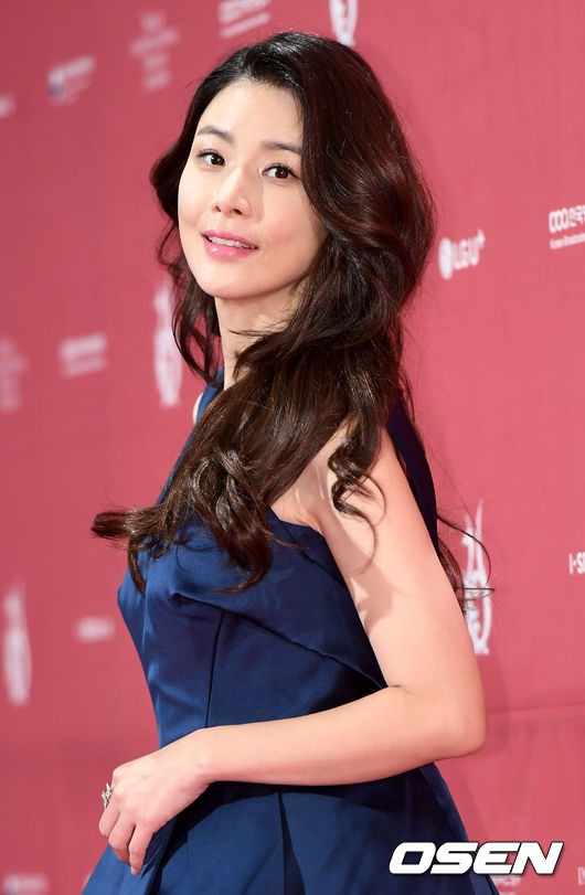Thảm đỏ Seoul Drama Awards: Park Seo Joon xuất sắc nhưng thiếu Park Min Young, Sooyoung đọ sắc chị đại Lee Bo Young - Ảnh 19.