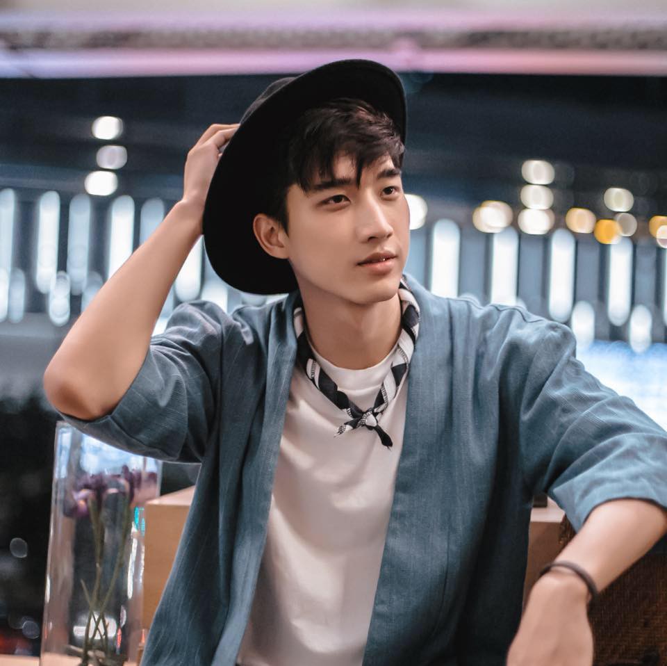 Du học sinh Lào tại Việt Nam: Người gây sốt vì ngoại hình soái ca, người được ngưỡng mộ vì học quá giỏi - Ảnh 1. Du học sinh Lào tại Việt Nam: Người gây sốt vì ngoại hình soái ca, người được ngưỡng mộ vì học quá giỏi - Ảnh 1.