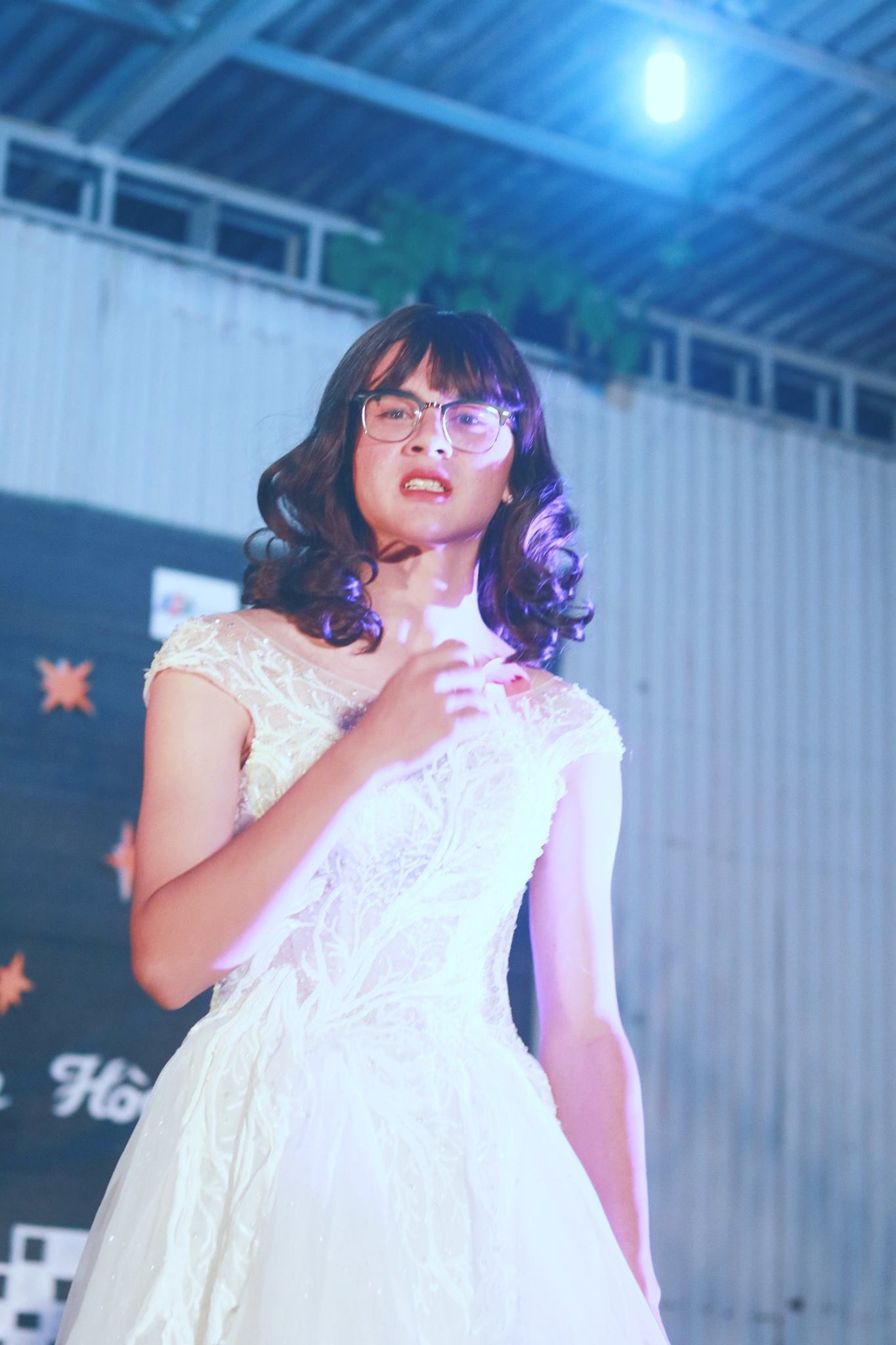 Xem chùm ảnh nam sinh trường FPT giả gái chỉ biết thốt lên: Xinh đến mức con gái cũng phải ghen tỵ! - Ảnh 2. Xem chùm ảnh nam sinh trường FPT giả gái chỉ biết thốt lên: Xinh đến mức con gái cũng phải ghen tỵ! - Ảnh 2.