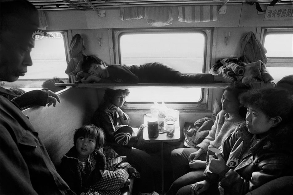 Dành 4 thập kỉ ghi lại hành trình trên những chuyến xe lửa, nhiếp ảnh gia Trung Quốc đem lại cho người xem những xúc cảm lạ thường - Ảnh 5.