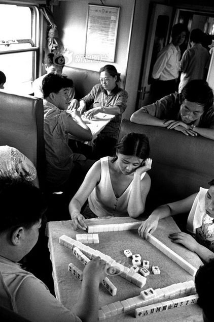 Dành 4 thập kỉ ghi lại hành trình trên những chuyến xe lửa, nhiếp ảnh gia Trung Quốc đem lại cho người xem những xúc cảm lạ thường - Ảnh 9.