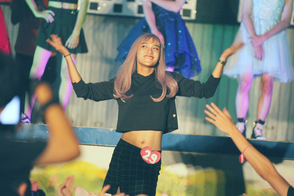 Xem chùm ảnh nam sinh trường FPT giả gái chỉ biết thốt lên: Xinh đến mức con gái cũng phải ghen tỵ! - Ảnh 13. Xem chùm ảnh nam sinh trường FPT giả gái chỉ biết thốt lên: Xinh đến mức con gái cũng phải ghen tỵ! - Ảnh 13.