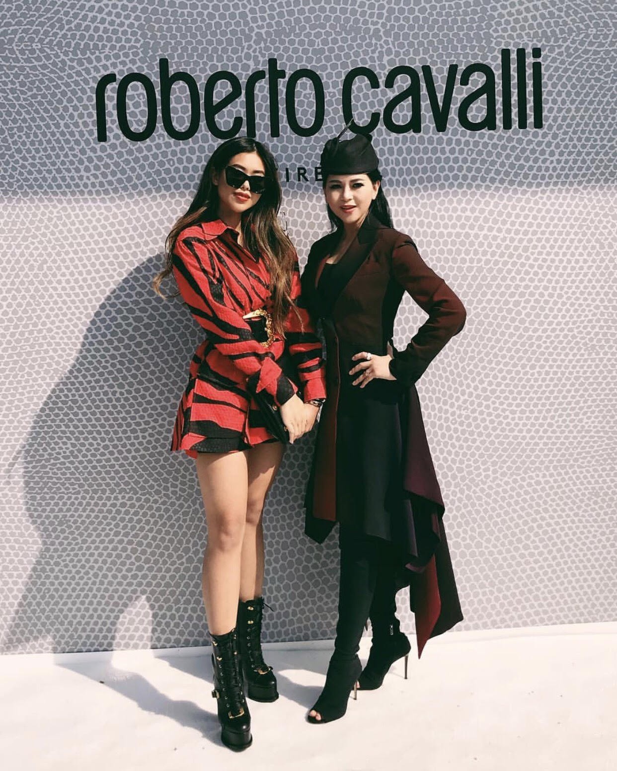 Không phải sao Việt nào, mẹ chồng và em chồng Hà Tăng mới là người chạy show gắt nhất Milan Fashion Week mùa này - Ảnh 5. Không phải sao Việt nào, mẹ chồng và em chồng Hà Tăng mới là người chạy show gắt nhất Milan Fashion Week mùa này - Ảnh 5.