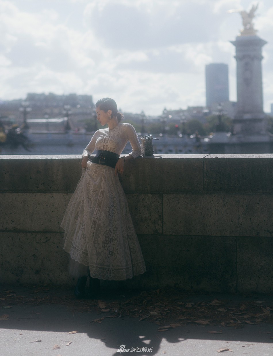 Dàn minh tinh Cbiz tại Paris Fashion Week: Angela Baby đẹp hết nấc, Nhàn Phi đẳng cấp bên Ngụy Anh Lạc - Ảnh 12.