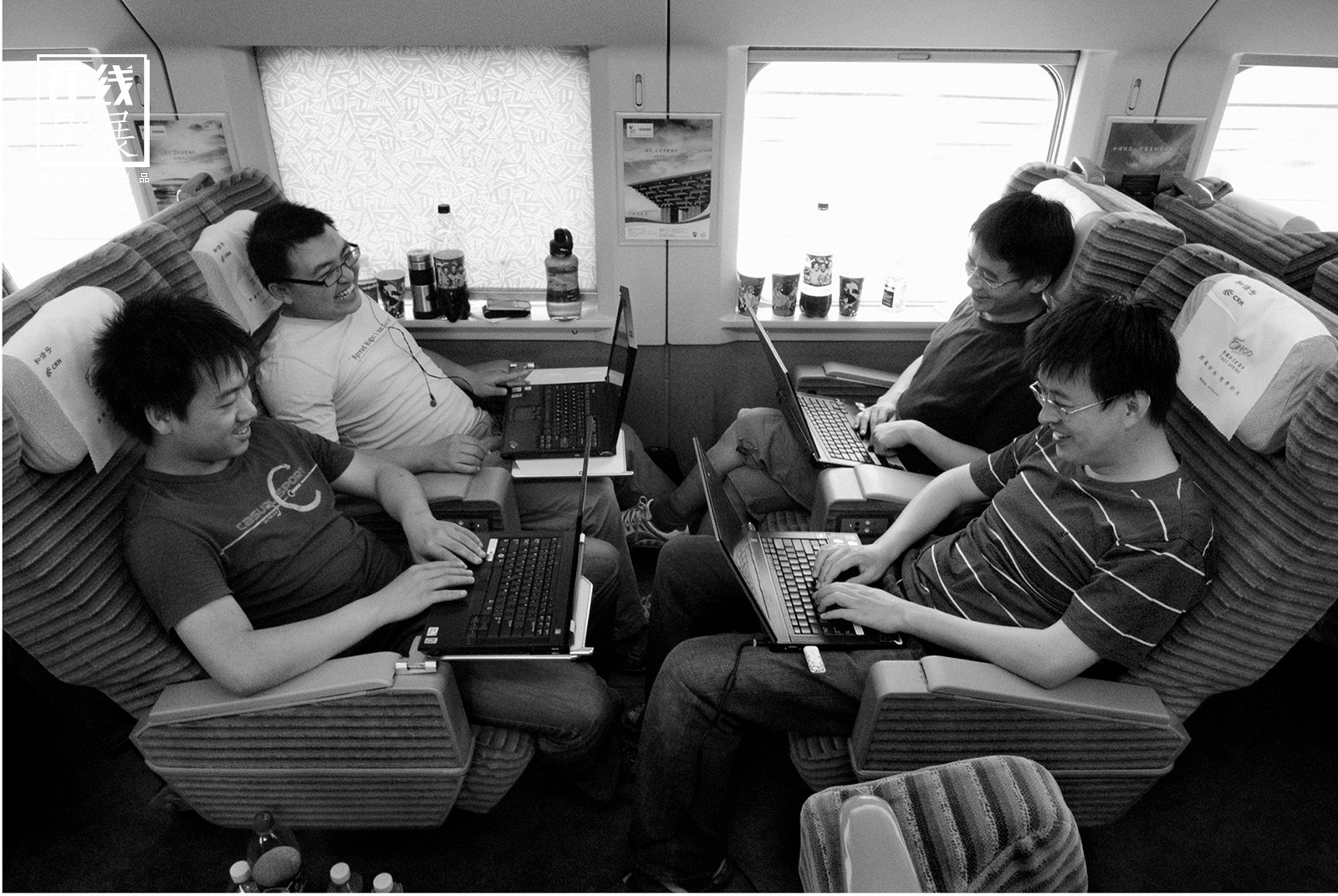 Dành 4 thập kỉ ghi lại hành trình trên những chuyến xe lửa, nhiếp ảnh gia Trung Quốc đem lại cho người xem những xúc cảm lạ thường - Ảnh 15.