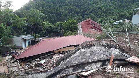 Thanh H&oacute;a: X&oacute;t xa cảnh trường học ngập ngụa b&ugrave;n trước ng&agrave;y khai giảng - Ảnh 1.