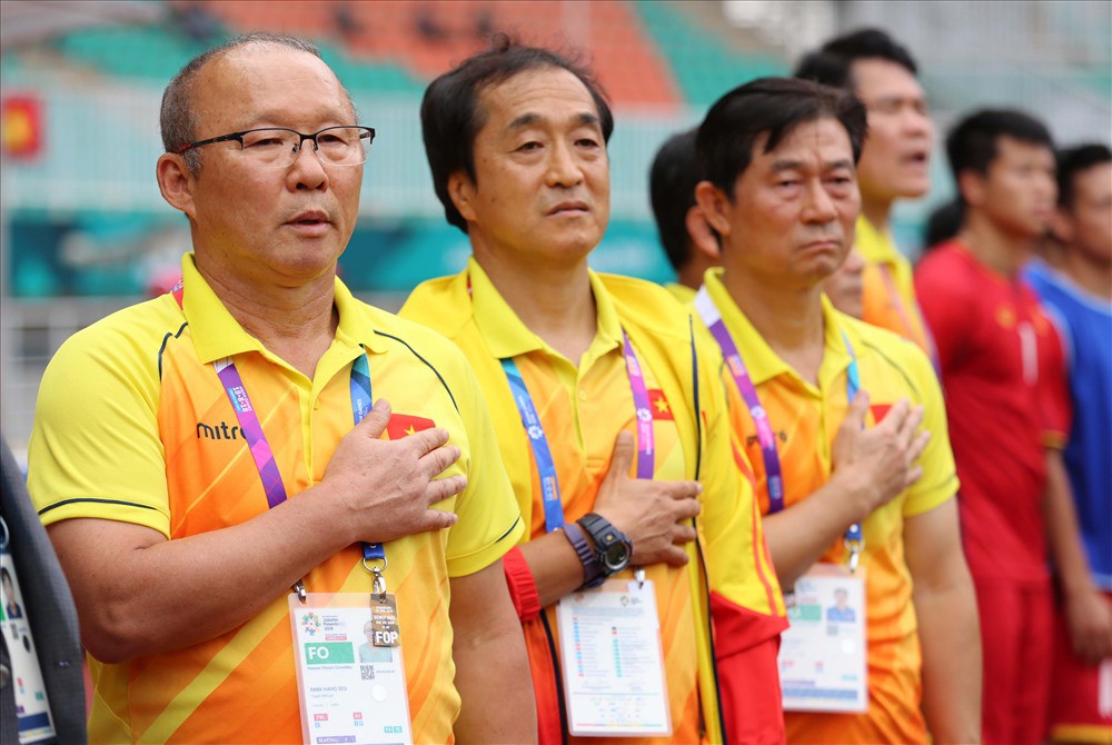 HLV Park Hang Seo về Hàn Quốc thăm gia đình sau kỳ tích cùng bóng đá Việt Nam tại ASIAD 2018 - Ảnh 1.