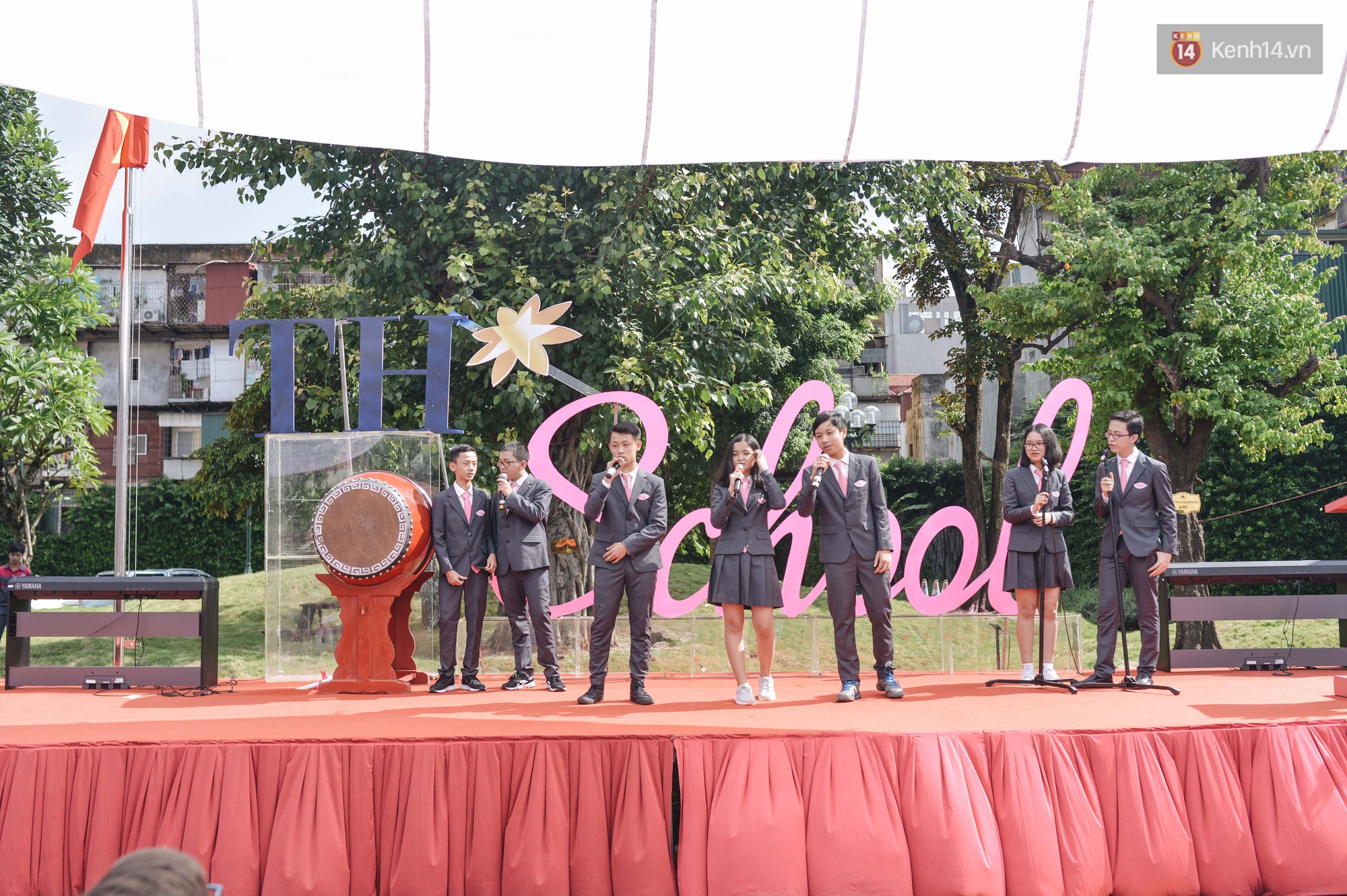 Lễ khai giảng ở TH Shcool - ngôi trường màu hồng trong mơ của teen Hà Nội - Ảnh 6. Lễ khai giảng ở TH Shcool - ngôi trường màu hồng trong mơ của teen Hà Nội - Ảnh 6.