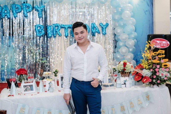 Lê Giang giữ khoảng cách với Duy Phương trong lần đầu đụng độ sau lời tố chồng cũ bạo hành trên sóng truyền hình - Ảnh 1.