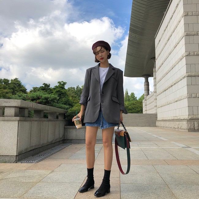 Street style Châu Á: 15 bộ đồ tuần này rất đáng để bạn học tập cho mùa thu cận kề - Ảnh 6.