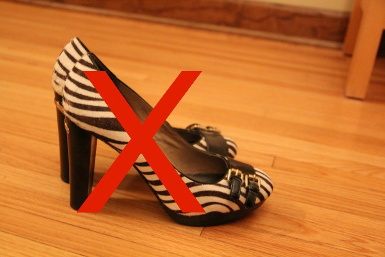 Thị trấn kỳ lạ bậc nhất nước Mỹ: cấm mọi đôi giày cao gót vì một lý do cực kỳ bất ngờ - Ảnh 4.