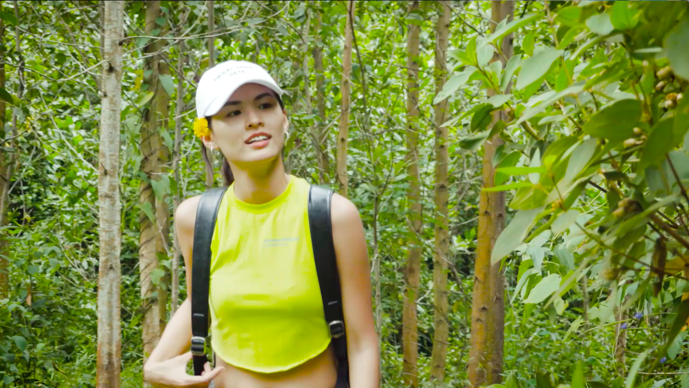 Nào chỉ đi khắp Việt Nam, MV ca khúc chủ đề Here We Go mùa 3 còn là những mảng màu thời trang thú vị - Ảnh 10. Nào chỉ đi khắp Việt Nam, MV ca khúc chủ đề Here We Go mùa 3 còn là những mảng màu thời trang thú vị - Ảnh 10.