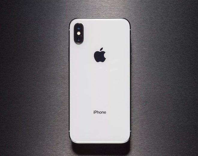 iPhone OLED 6,5 inch sẽ được đặt tên là iPhone Xs Max? - Ảnh 1.