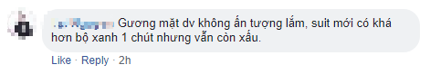 Tung tạo hình kín cổng cao tường gần sát nguyên mẫu, Captain Marvel bị chê kém sexy - Ảnh 4.