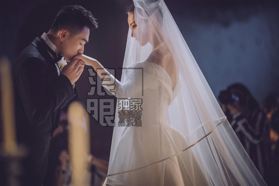 Tiết lộ mối quan hệ mẹ chồng - nàng dâu của Lý Mạc Sầu Trương Hinh Dư sau khi kết hôn với sĩ quan đặc công - Ảnh 1. Tiết lộ mối quan hệ mẹ chồng - nàng dâu của Lý Mạc Sầu Trương Hinh Dư sau khi kết hôn với sĩ quan đặc công - Ảnh 1.