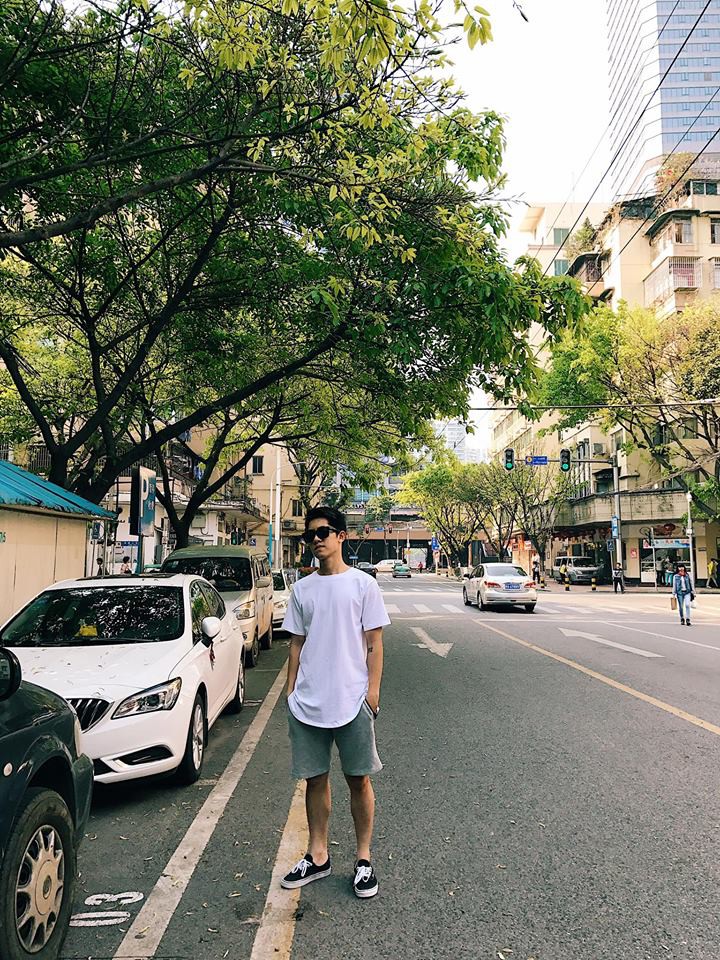 Lần đầu tiên, sen chiếm spotlight của boss mèo vì quá cool ngầu và đẹp trai - Ảnh 8. Lần đầu tiên, sen chiếm spotlight của boss mèo vì quá cool ngầu và đẹp trai - Ảnh 8.