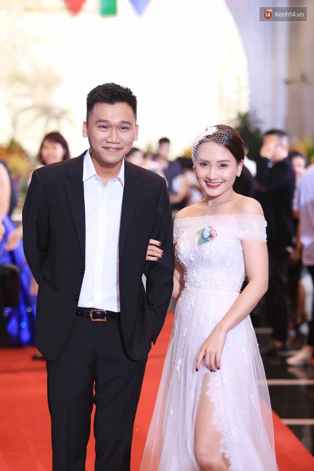 Thảm đỏ VTV Awards 2018: Dàn sao Việt lộng lẫy hội ngộ, Nhã Phương liên tục tạo dáng dùng tay che vòng 2 - Ảnh 7. Thảm đỏ VTV Awards 2018: Dàn sao Việt lộng lẫy hội ngộ, Nhã Phương liên tục tạo dáng dùng tay che vòng 2 - Ảnh 7.