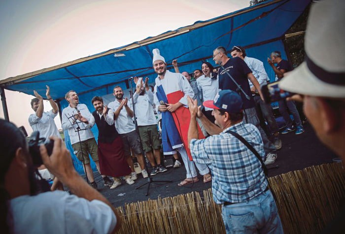 Bên trong cuộc thi nấu ăn kì lạ nhất thế giới với nguyên liệu chính khiến nhiều người nghe tên đã không dám đụng đũa - Ảnh 5.