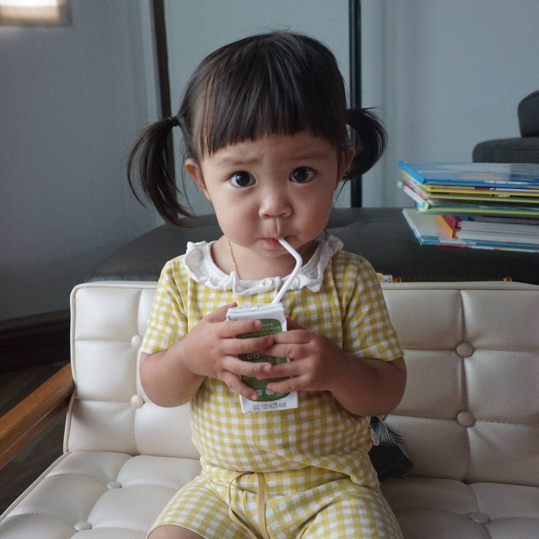 Cô bé Hàn Quốc được phong thánh khó ở của năm với loạt biểu cảm cau có gắt không chịu được! - Ảnh 3. Cô bé Hàn Quốc được phong thánh khó ở của năm với loạt biểu cảm cau có gắt không chịu được! - Ảnh 3.