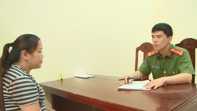 Vi phạm giao thông, còn lao vào cào cấu cảnh sát - Ảnh 1.
