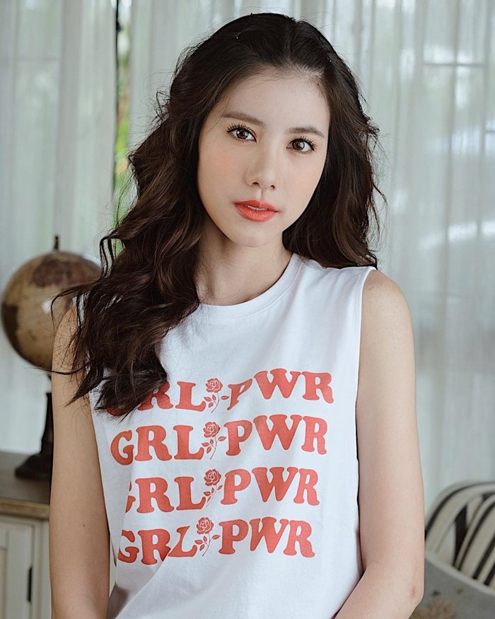 Top mỹ nhân 9X Thái Lan được nhiều người theo đuôi nhất, bất ngờ đứng đầu là người đẹp nhà YG - Ảnh 13. Top mỹ nhân 9X Thái Lan được nhiều người theo đuôi nhất, bất ngờ đứng đầu là người đẹp nhà YG - Ảnh 13.
