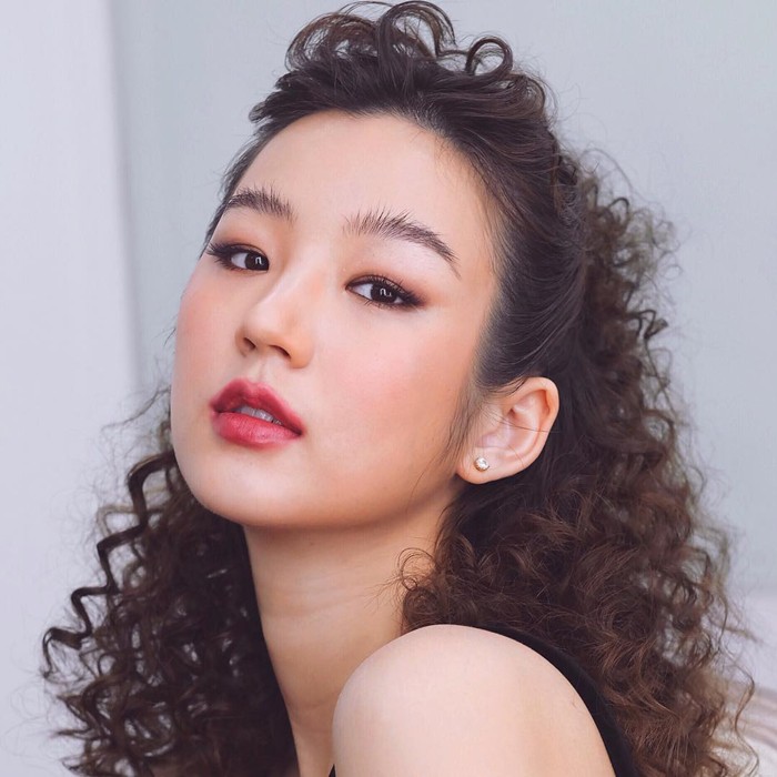 Top mỹ nhân 9X Thái Lan được nhiều người theo đuôi nhất, bất ngờ đứng đầu là người đẹp nhà YG - Ảnh 8. Top mỹ nhân 9X Thái Lan được nhiều người theo đuôi nhất, bất ngờ đứng đầu là người đẹp nhà YG - Ảnh 8.