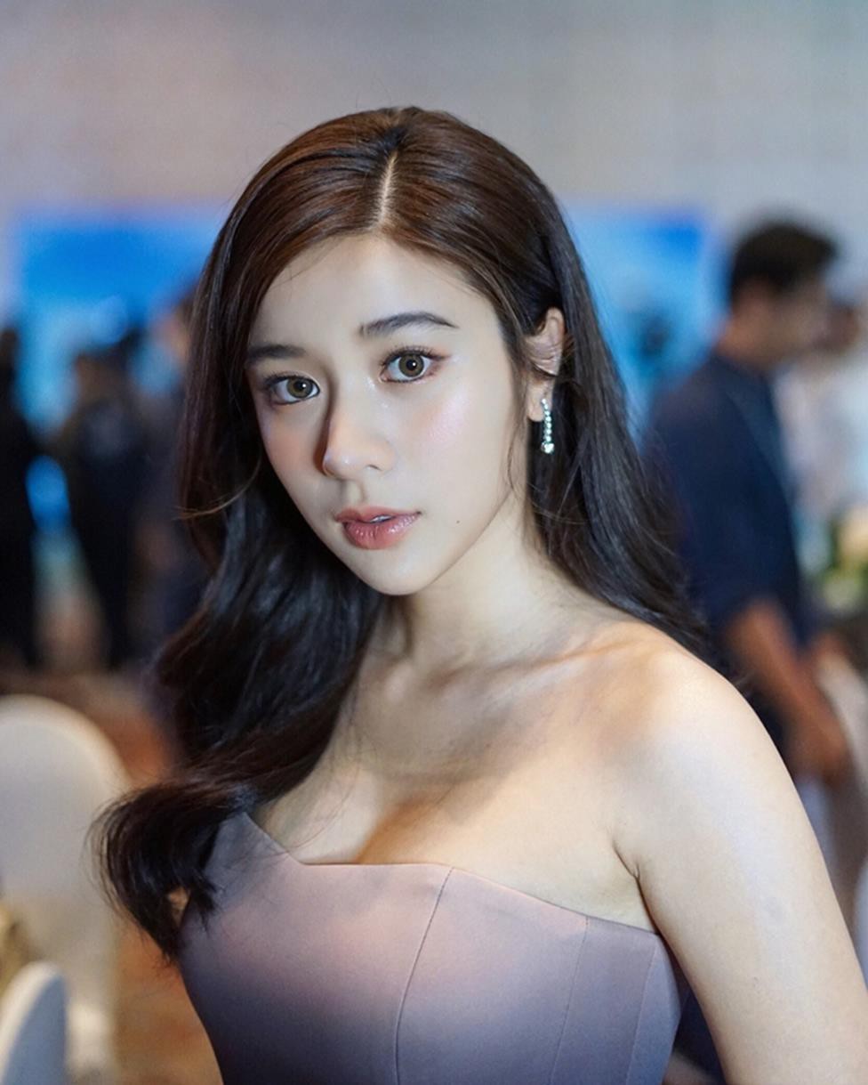 Top mỹ nhân 9X Thái Lan được nhiều người theo đuôi nhất, bất ngờ đứng đầu là người đẹp nhà YG - Ảnh 18. Top mỹ nhân 9X Thái Lan được nhiều người theo đuôi nhất, bất ngờ đứng đầu là người đẹp nhà YG - Ảnh 18.