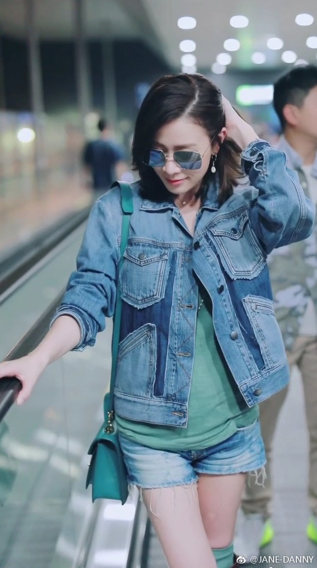 Nh&agrave;n Phi Xa Thi Mạn khoe nhan sắc l&atilde;o ho&aacute; ngược kh&oacute; tin ở tuổi 43 - Ảnh 3.