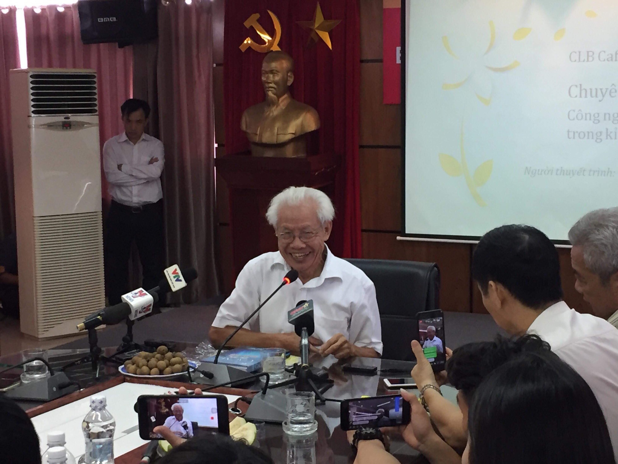 GS Hồ Ngọc Đại: Trẻ con phải được học những thứ chưa ai học - Ảnh 1. GS Hồ Ngọc Đại: Trẻ con phải được học những thứ chưa ai học - Ảnh 1.