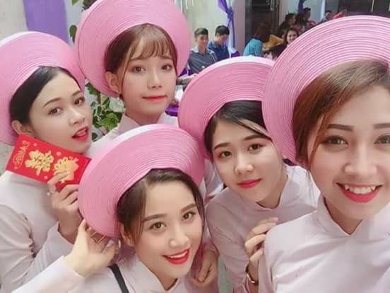 Vô tình ngồi ngay bàn phát người yêu, cô gái xinh đẹp bỗng nhận được một loạt đơn ứng tuyển - Ảnh 10.