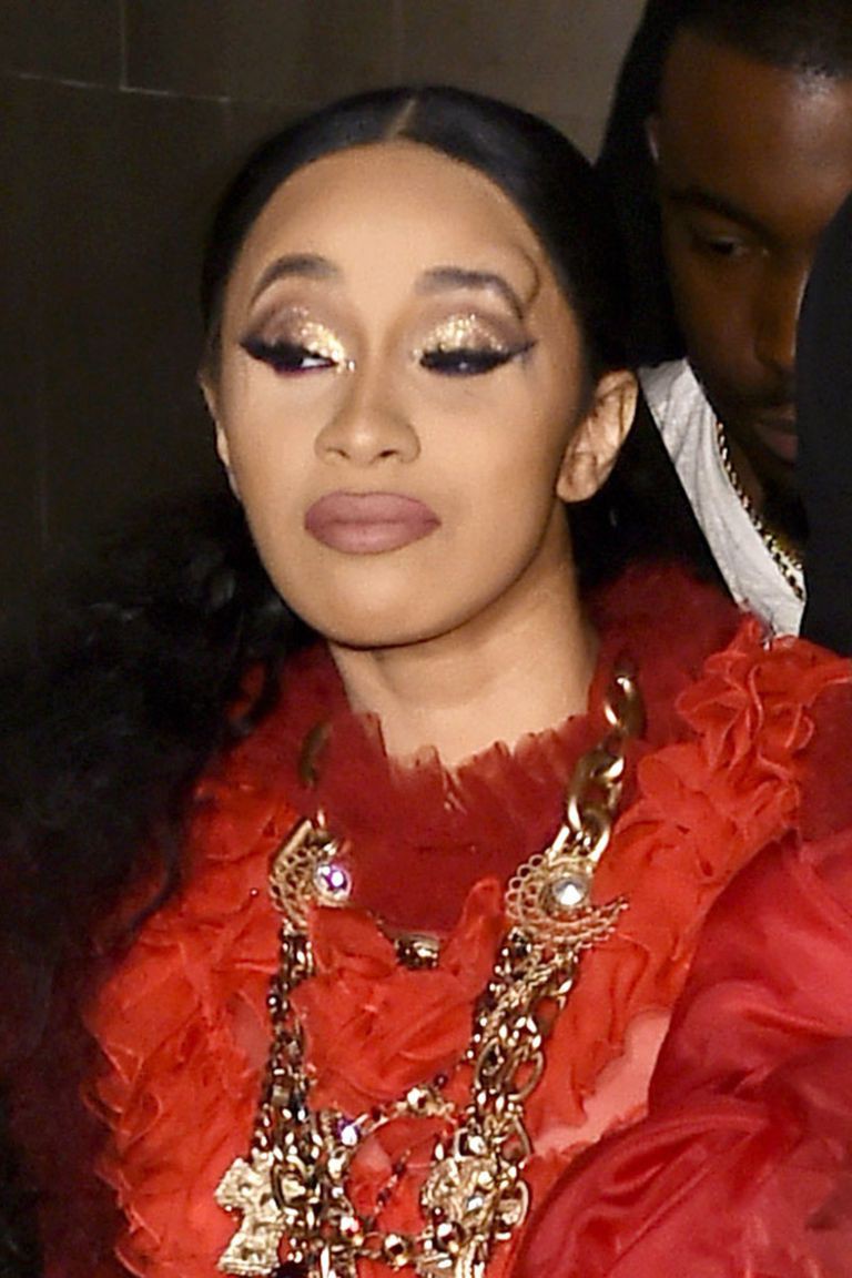 Góc drama: Mới tháng 5 còn chị chị em em ở Met Gala, sang tháng 9 Cardi B và Nicki Minaj đã lao vào xô xát - Ảnh 7. Góc drama: Mới tháng 5 còn chị chị em em ở Met Gala, sang tháng 9 Cardi B và Nicki Minaj đã lao vào xô xát - Ảnh 7.