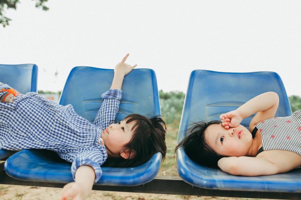 Bộ ảnh đ&aacute;ng y&ecirc;u khiến bạn tin rằng c&oacute; chị em g&aacute;i ch&iacute;nh l&agrave; điều ngọt ng&agrave;o nhất thế gian n&agrave;y! - Ảnh 3.