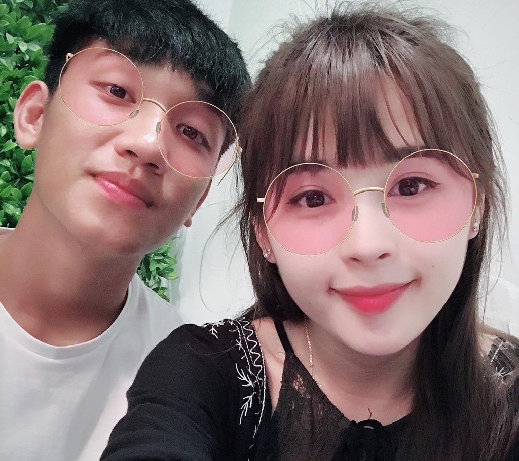 Bị so sánh nhan sắc với tình cũ tin đồn của Trọng Đại, Huyền Trang đáp trả cực xéo xắt - Ảnh 2. Bị so sánh nhan sắc với tình cũ tin đồn của Trọng Đại, Huyền Trang đáp trả cực xéo xắt - Ảnh 2.