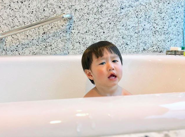 Tan chảy trước loạt biểu cảm cưng không chịu được của Xoài - em bé hot nhất Instagram Việt - Ảnh 34. Tan chảy trước loạt biểu cảm cưng không chịu được của Xoài - em bé hot nhất Instagram Việt - Ảnh 34.