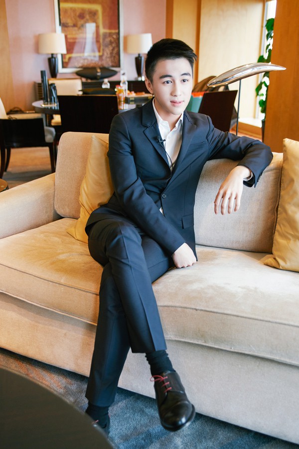 Muốn biết phong cách soái ca là như thế nào, bạn hãy nhìn vào bạn trai tin đồn của siêu mẫu Ming Xi - Ảnh 5.