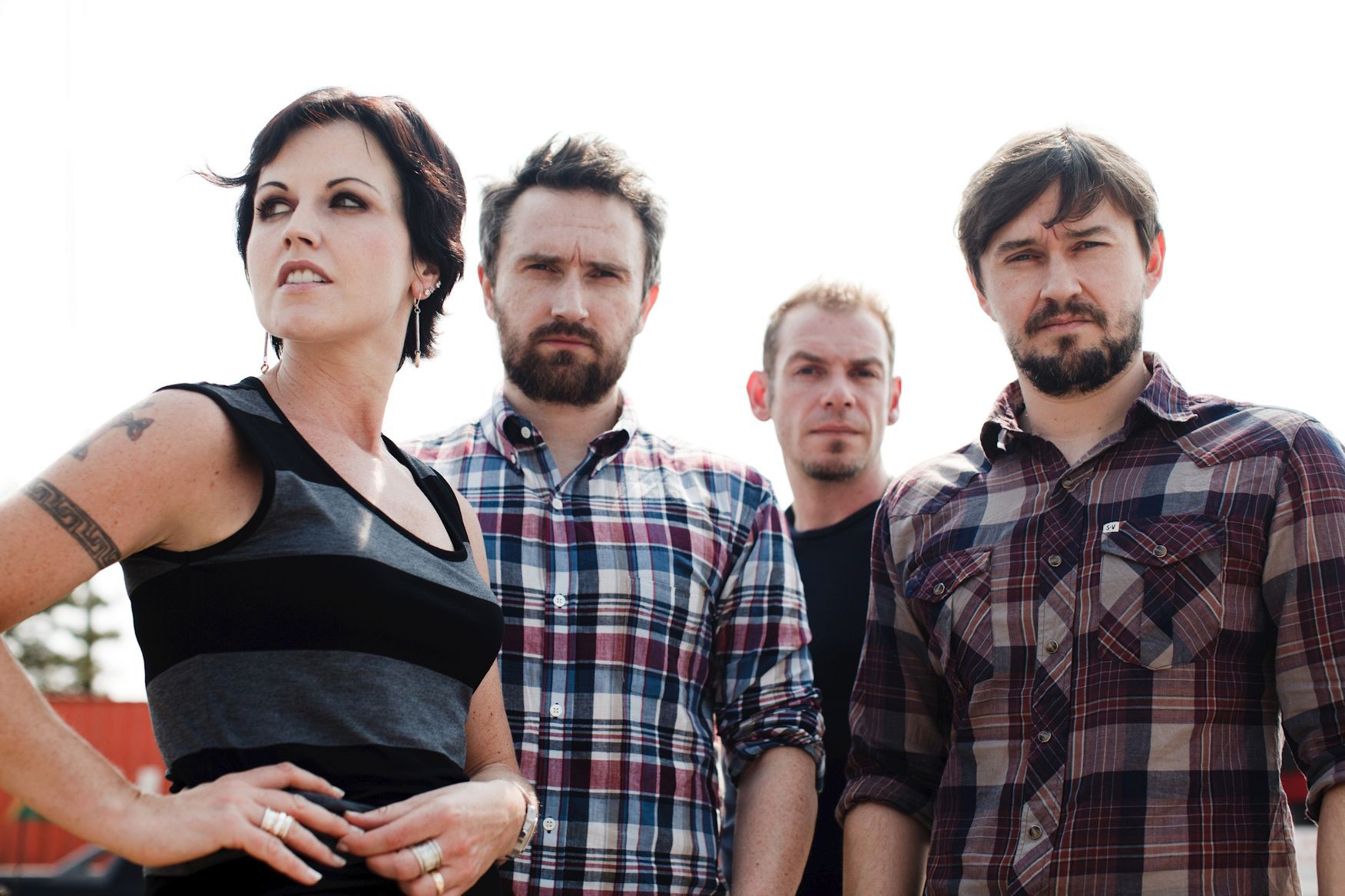 Ca sĩ Dolores O’Riordanban ban nhạc rock The Cranberries đột ngột qua đời