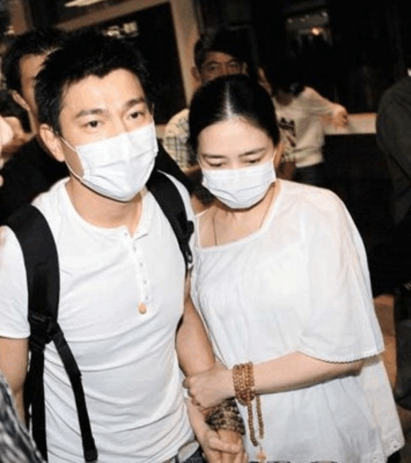 Những phò mã xuất sắc lấy được thiên kim tiểu thư danh giá của showbiz Hoa ngữ - Ảnh 6. Những phò mã xuất sắc lấy được thiên kim tiểu thư danh giá của showbiz Hoa ngữ - Ảnh 6.