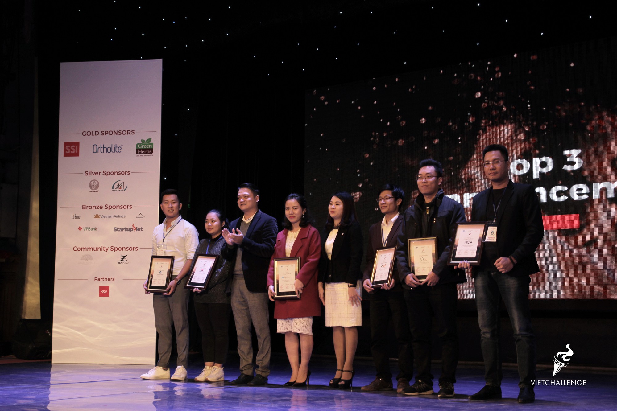 Trung tâm tiếng Anh bị thầy Tây chê phát âm sai tiến thẳng vào CK khởi nghiệp quốc tế 2018 - Ảnh 5. Trung tâm tiếng Anh bị thầy Tây chê phát âm sai tiến thẳng vào CK khởi nghiệp quốc tế 2018 - Ảnh 5.