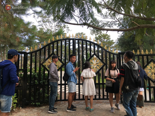 Giới trẻ xôn xao trước thông tin khu khán đài với dãy ghế trắng ở Nhà thiếu nhi Đà Lạt đã bị đóng cửa - Ảnh 6.