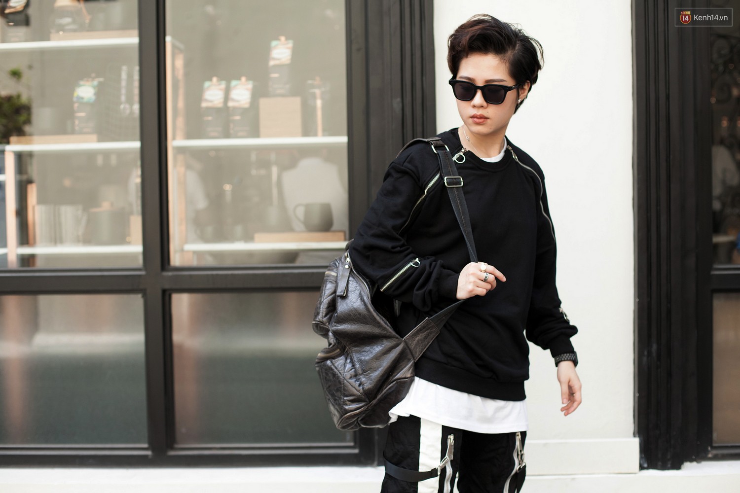 Street style 2 miền: Diện toàn hot trends là một chuyện, giới trẻ Việt tuần qua còn có cực nhiều chiêu mix đồ cao tay - Ảnh 17.