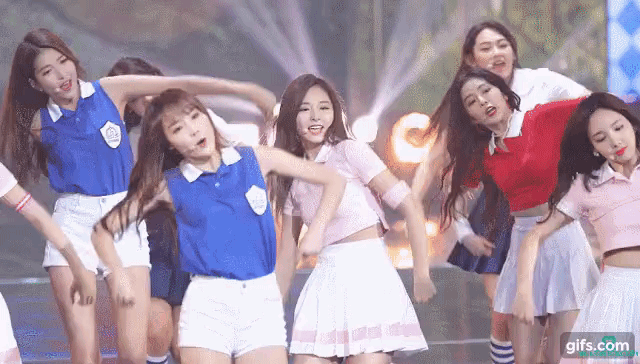 5 lần 7 lượt đẩy Irene vào thế khó vì váy ngắn, fan thấy điên tiết với stylist của Red Velvet - Ảnh 6.