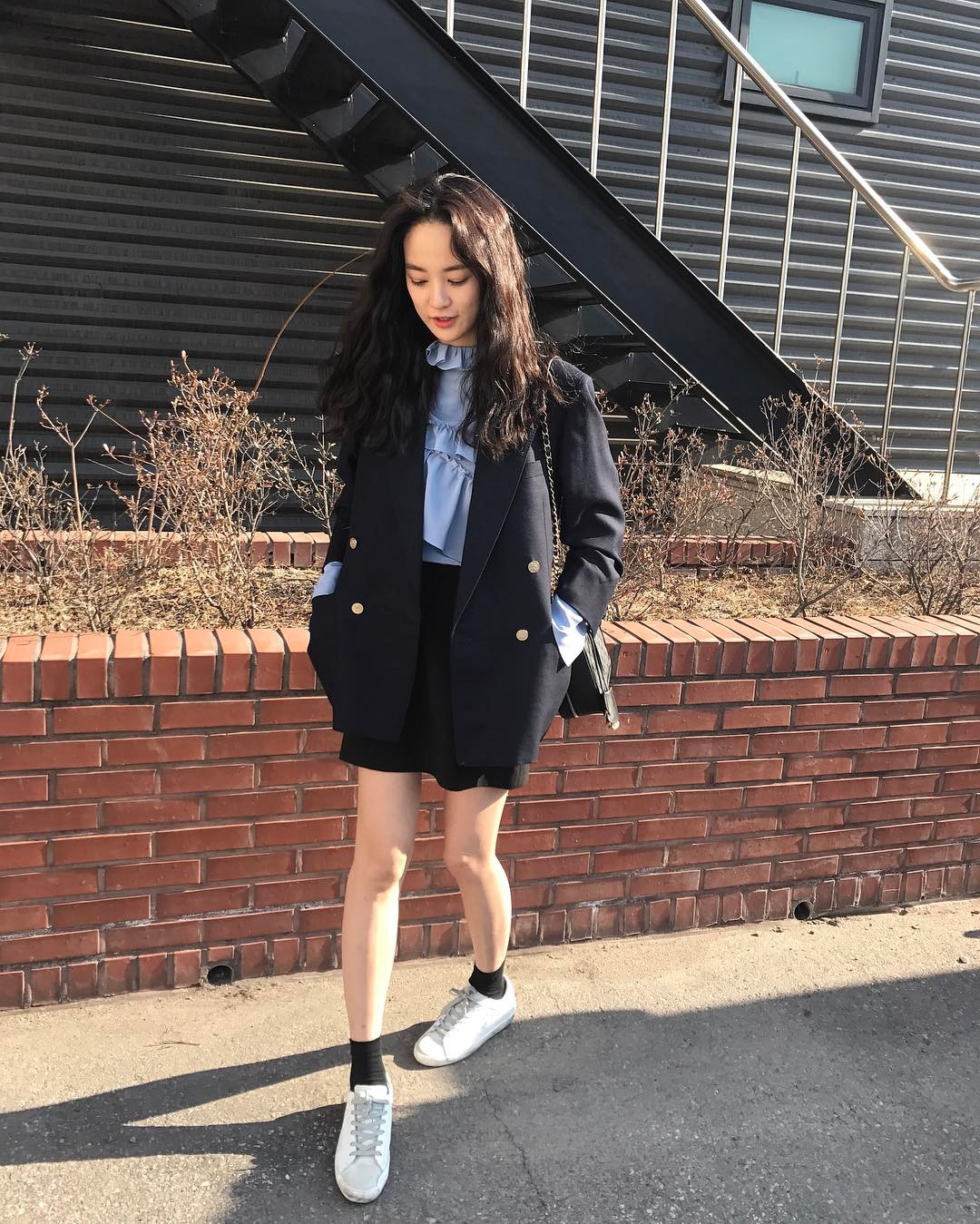 Là bạn gái G-Dragon nhưng Lee Joo Yeon chỉ trung thành với đồ basic thôi - Ảnh 5.