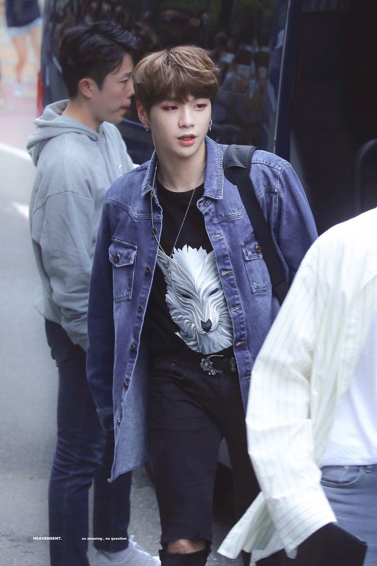 Đẹp trai là một chuyện, center quốc dân Kang Daniel có gu thẩm mỹ cực ổn - Ảnh 7. Đẹp trai là một chuyện, center quốc dân Kang Daniel có gu thẩm mỹ cực ổn - Ảnh 7.